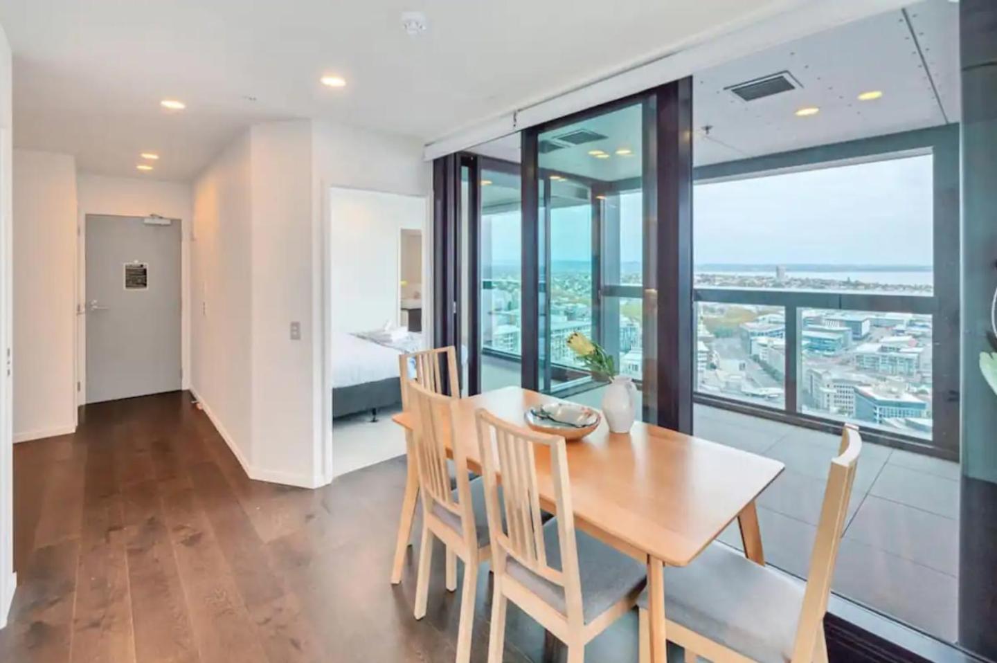 Gorgeous Seaview 2 Bedroom Apartment In Auckland Cbd ภายนอก รูปภาพ