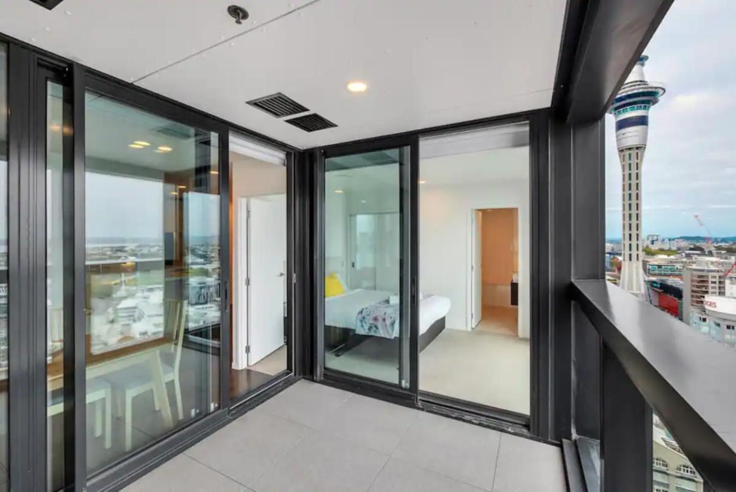 Gorgeous Seaview 2 Bedroom Apartment In Auckland Cbd ภายนอก รูปภาพ