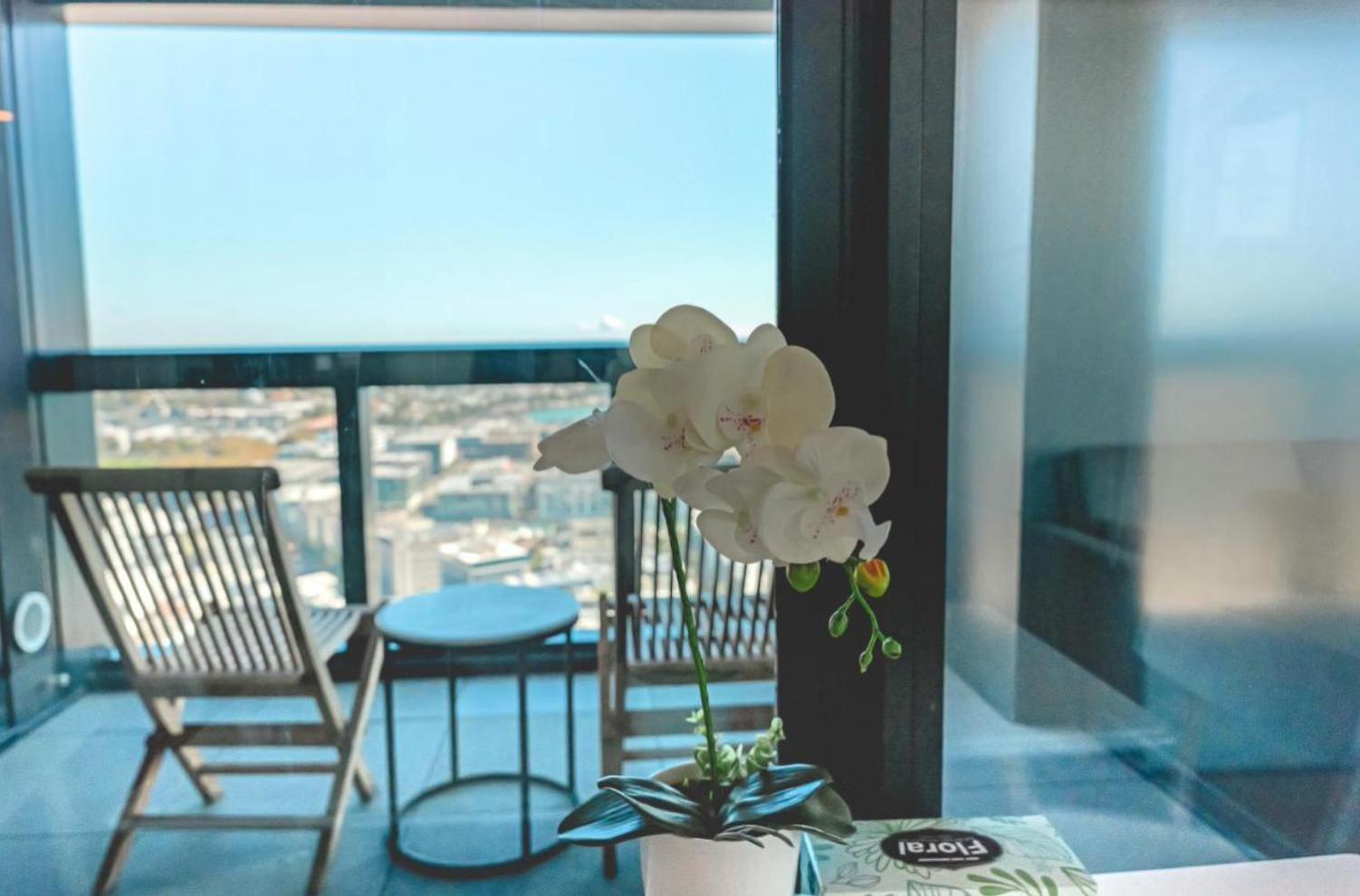 Gorgeous Seaview 2 Bedroom Apartment In Auckland Cbd ภายนอก รูปภาพ